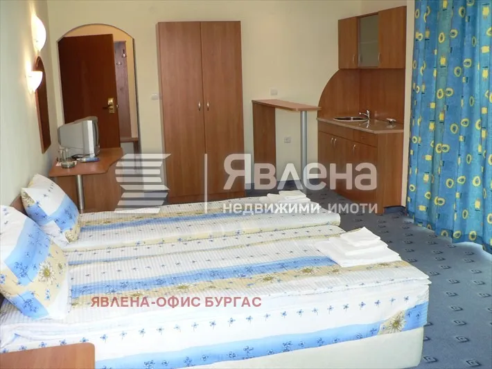 Хотел, Септември, Южна България - снимка 5 от 18