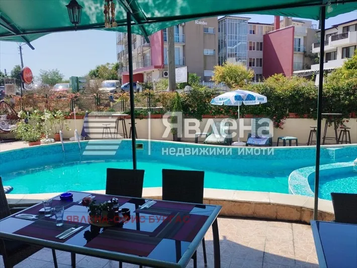 Хотел, Септември, Южна България - снимка 2 от 18