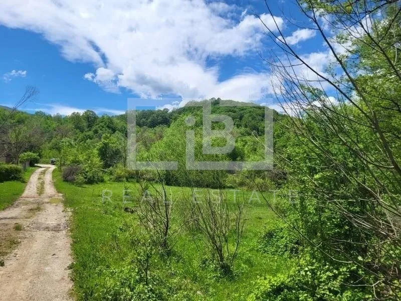 Парцел, Етрополе, Югозападна България - снимка 2 от 7