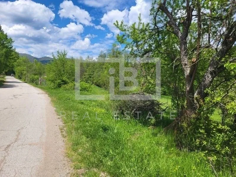 Парцел, Етрополе, Югозападна България - снимка 3 от 6