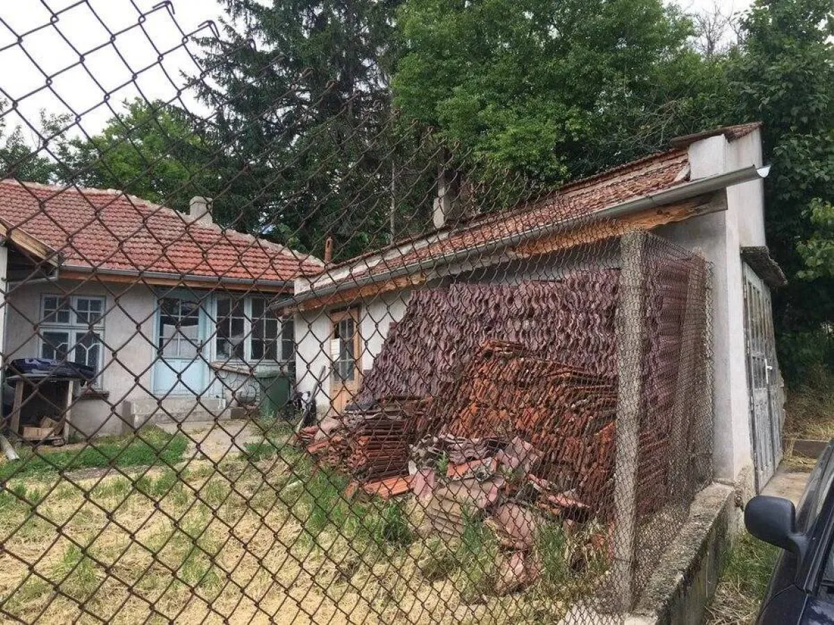 Къща, Покрайнини, Русе - снимка 2 от 5