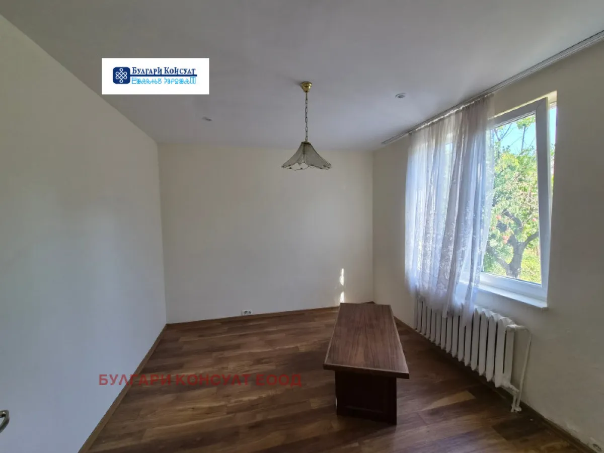 Къща, Кюстендил, Югозападна България - снимка 8 от 18