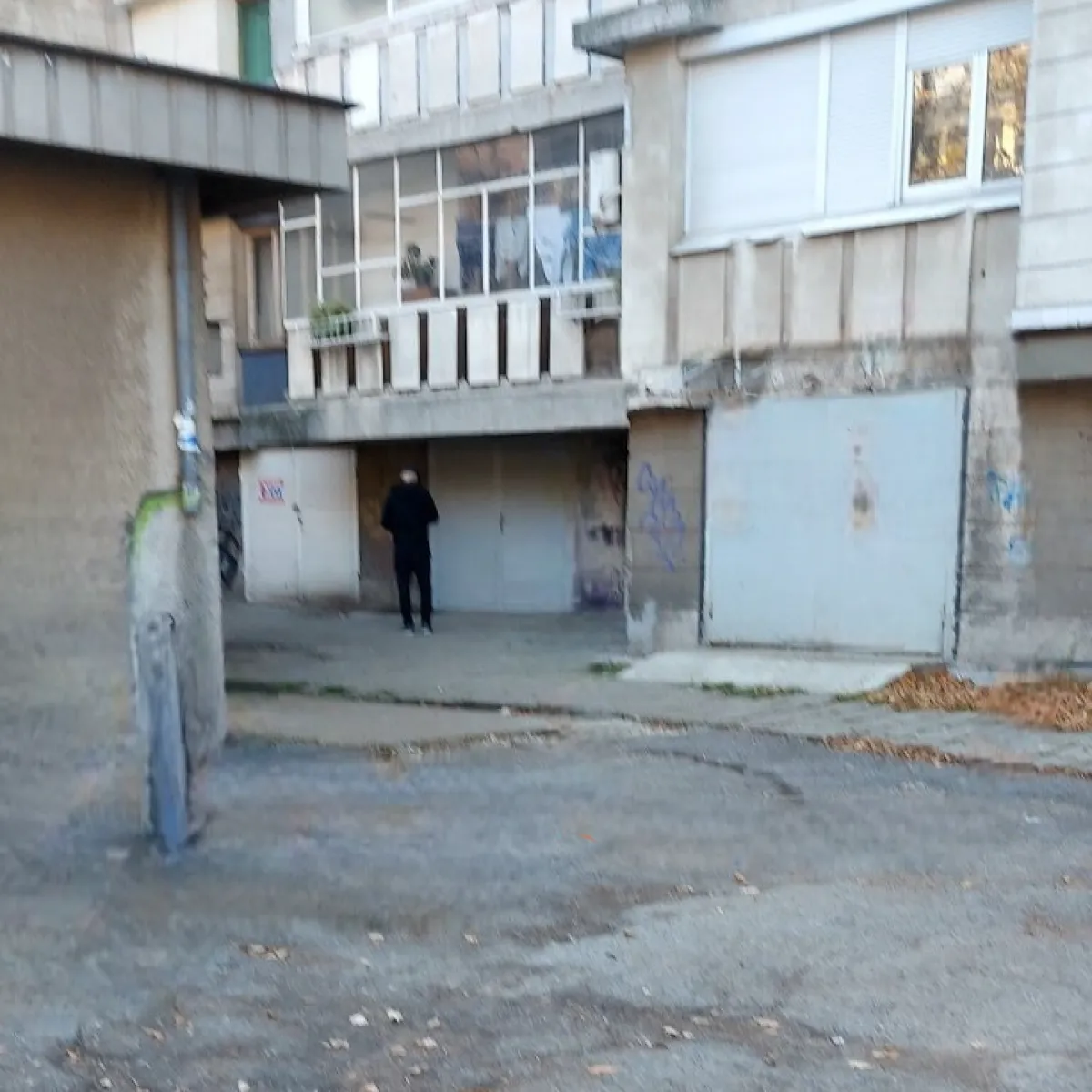 Гараж, Хъшове, Русе