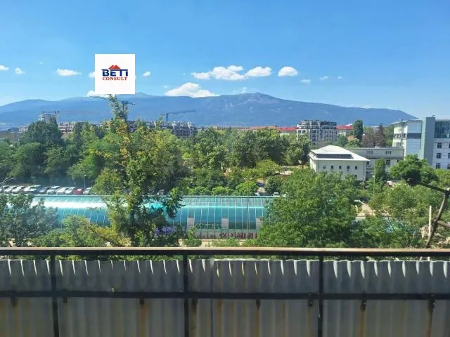 Стая, Мусагеница, София