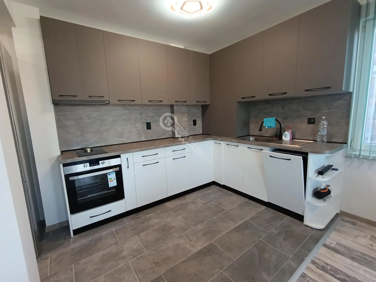 3-стаен, Зона Б, Велико Търново - снимка 7 от 13