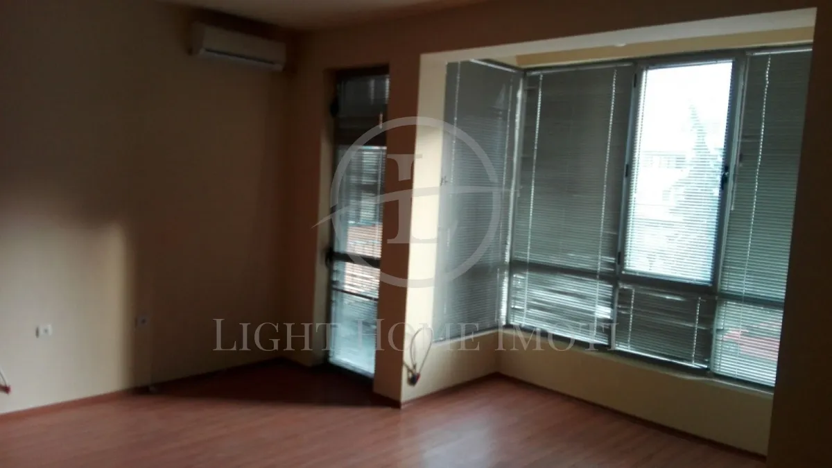 Офис, Тракия - Запад, Пловдив - снимка 2 от 10