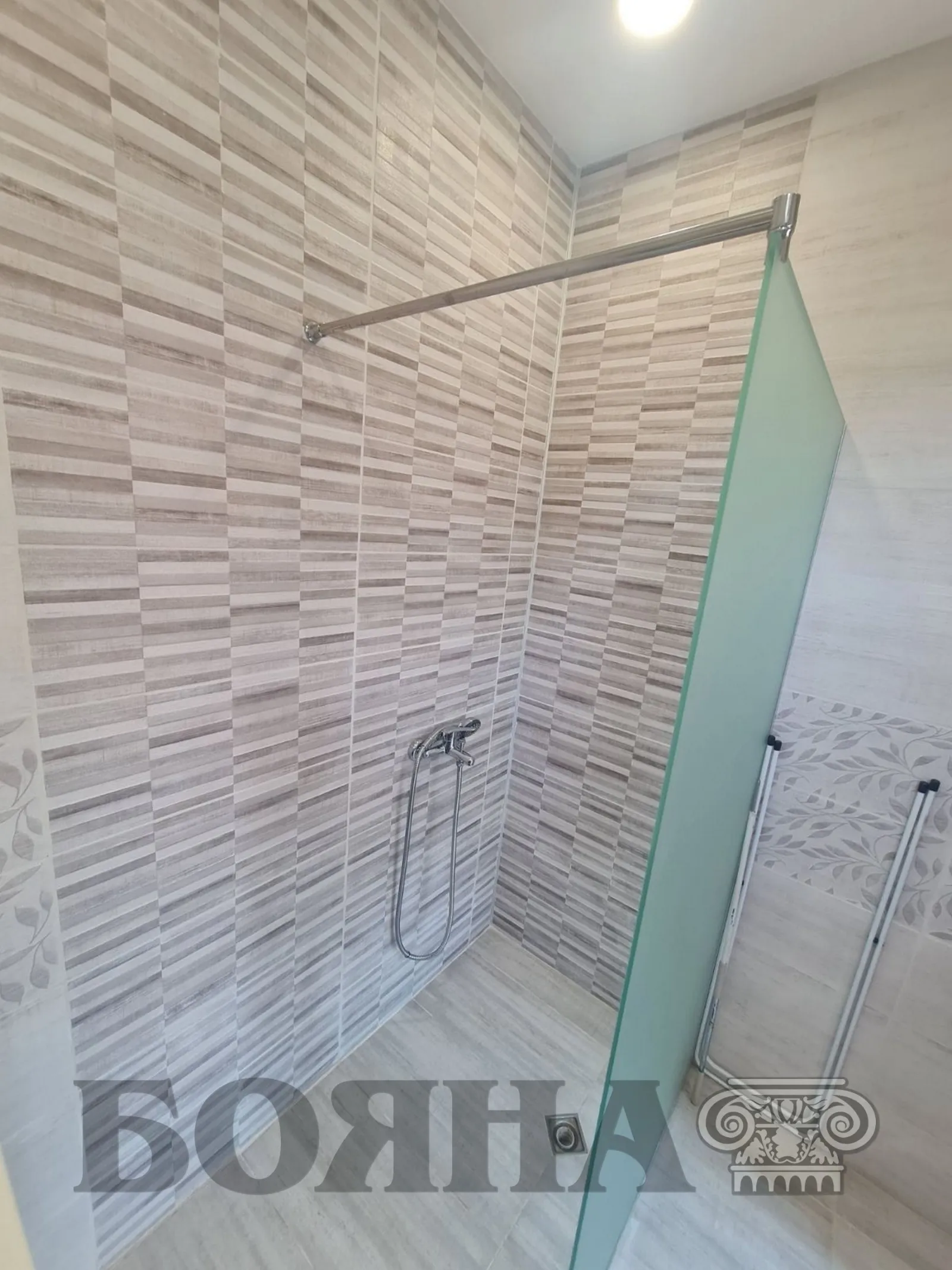 Офис, Средна кула, Русе