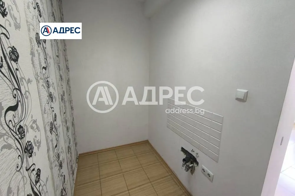 Офис, Разград, Северна България - снимка 2 от 7