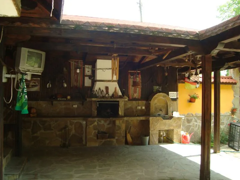 Къща, Габрово, Северна България - снимка 4 от 18