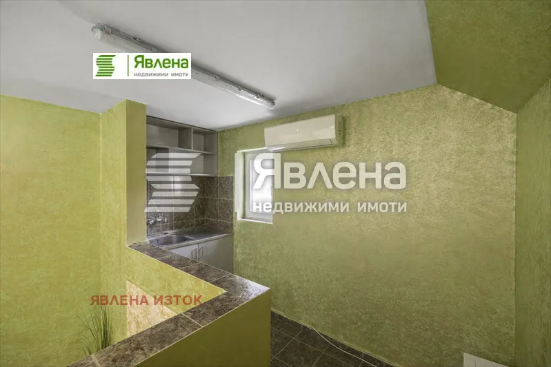 Къща, Изток, София - снимка 2 от 9