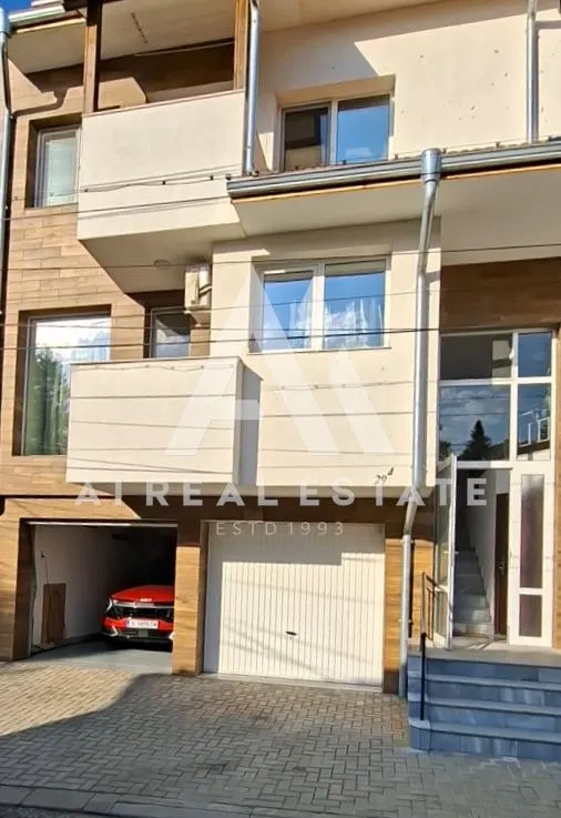 Къща, Плевен, Северозападна България - снимка 10 от 18