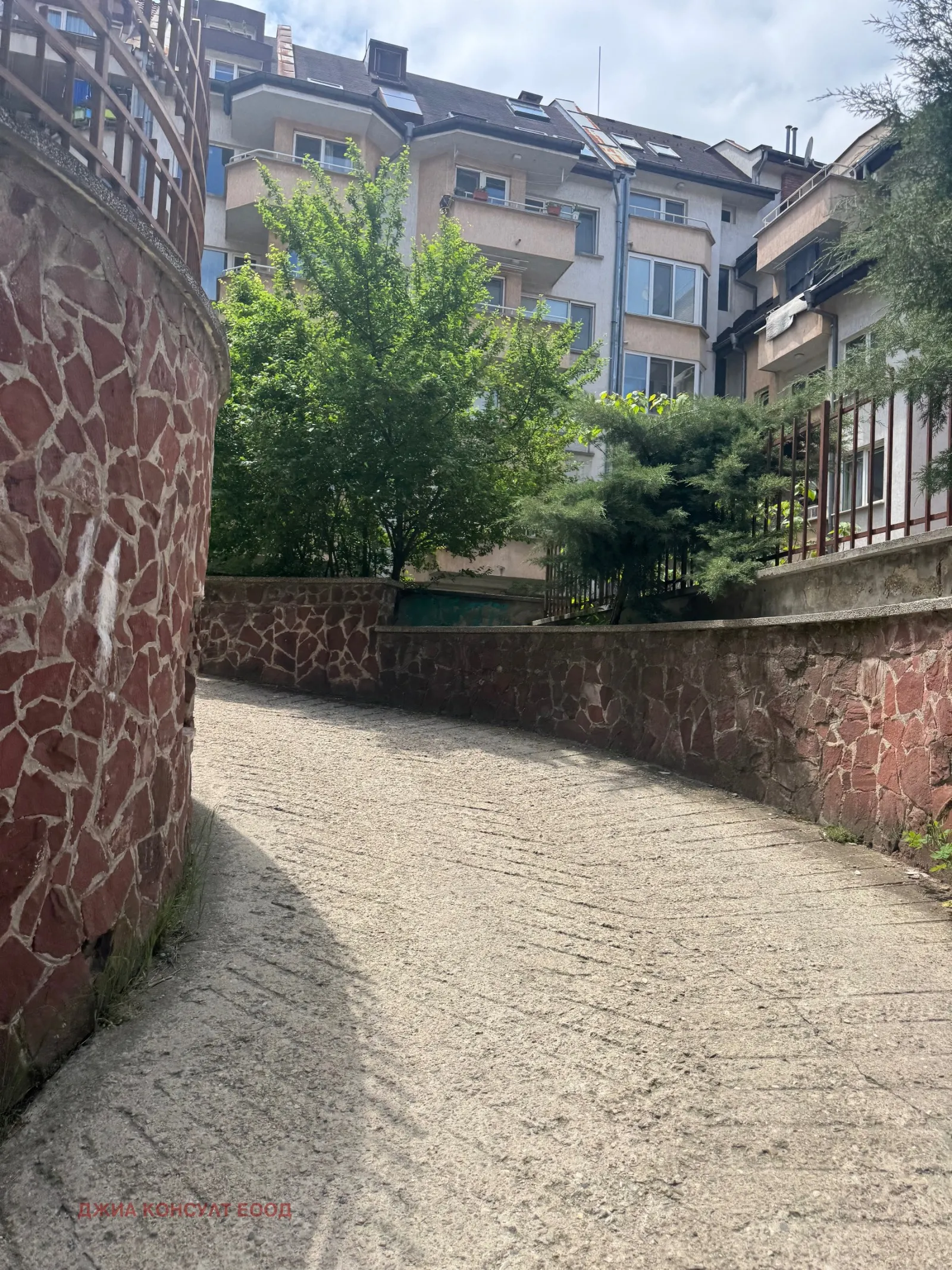 Гараж, Редута, София - снимка 2 от 5