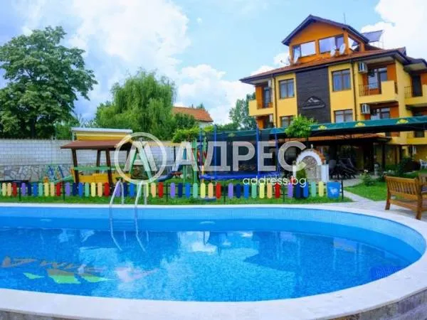 Хотел, Върбица, Североизточна България