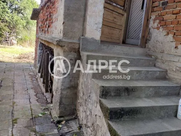 Къща, Долна Баня, Югозападна България - снимка 10 от 15