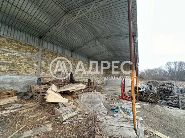 Склад, Генерал Тошево, Североизточна България - снимка 2 от 9