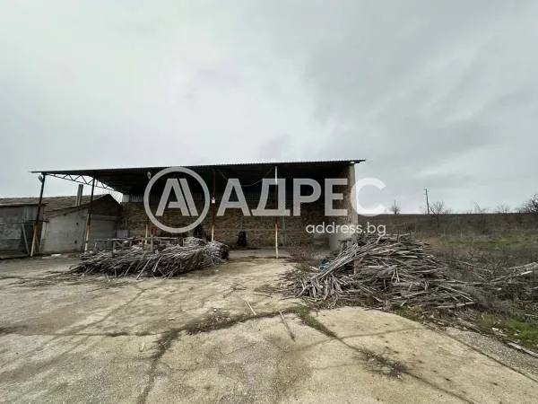 Склад, Генерал Тошево, Североизточна България