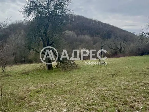 Къща, Априлци, Северозападна България - снимка 2 от 10