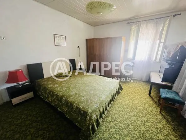 Къща, Луковит, Северозападна България - снимка 8 от 11