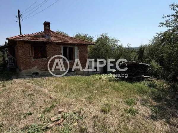 Къща, Троян, Северозападна България - снимка 2 от 13