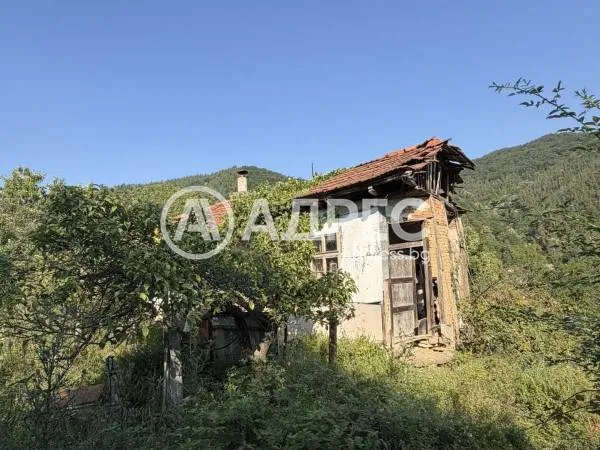 Къща, Троян, Северозападна България - снимка 2 от 9