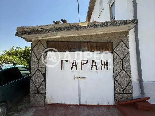 Къща, Луковит, Северозападна България - снимка 22 от 25