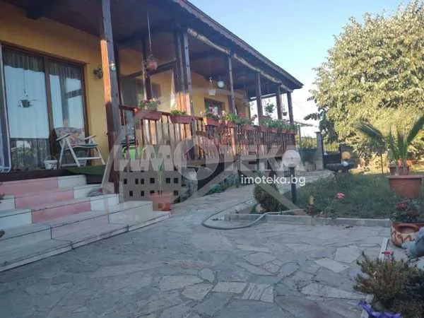 Къща, Аврен, Североизточна България
