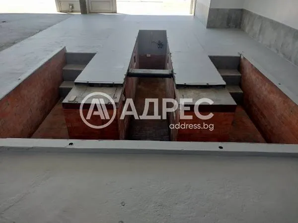 Склад, Индустриална зона Запад, Русе - снимка 8 от 11