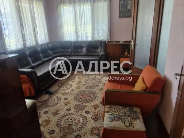 Къща, Луковит, Северозападна България - снимка 7 от 21