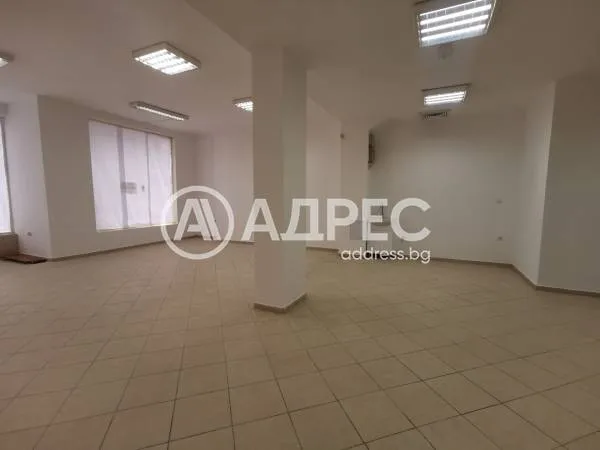 Магазин, Владислав Варненчик, Варна