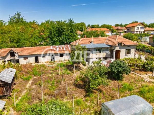 Къща, Долна Митрополия, Северозападна България - снимка 8 от 28