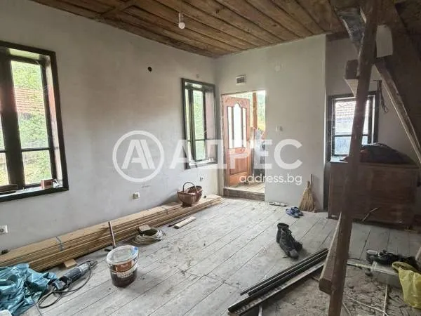 Къща, Троян, Северозападна България - снимка 9 от 18