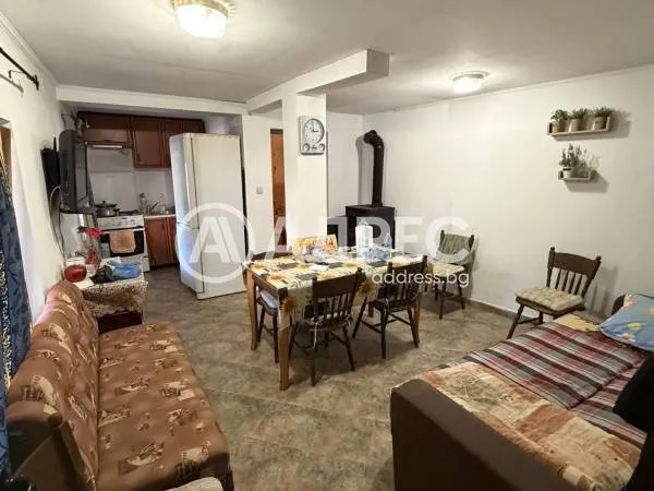 Къща, Троян, Северозападна България - снимка 4 от 18
