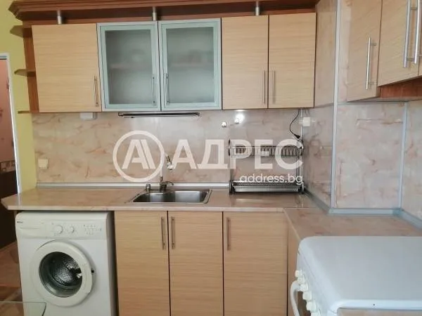 2-стаен, Ямбол, Югоизточна България