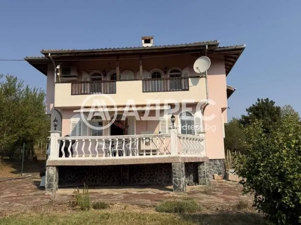 Къща, Радомир, Югозападна България - снимка 2 от 38