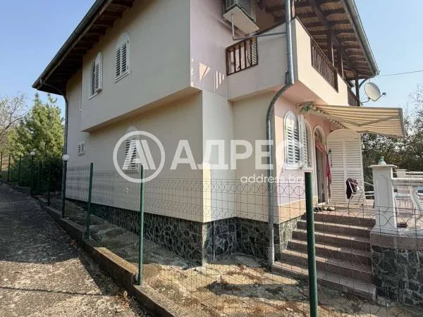 Къща, Радомир, Югозападна България - снимка 3 от 38