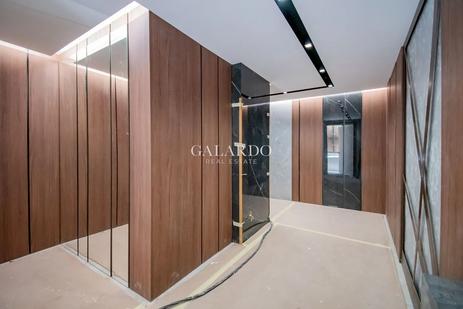 Апартамент, Изток, София - снимка 10 от 14